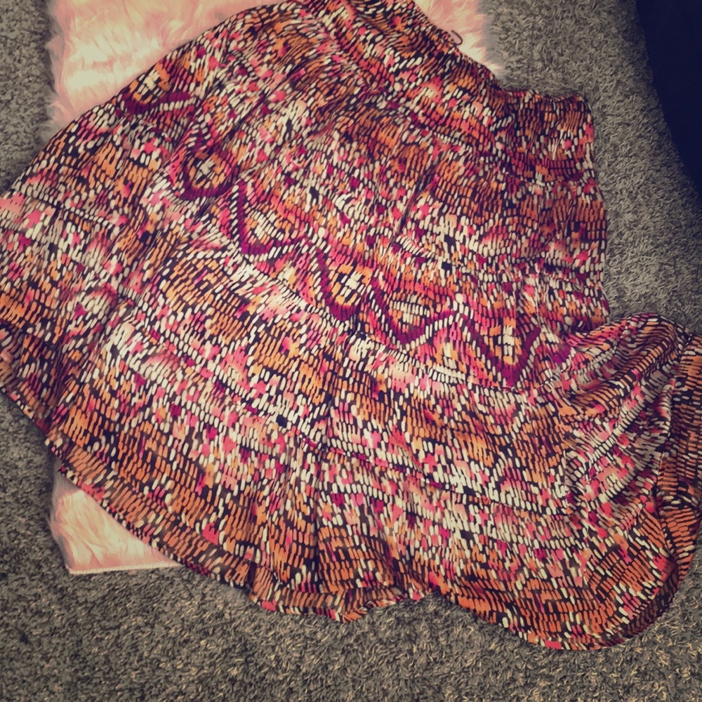 Bright summery patterned skirt!